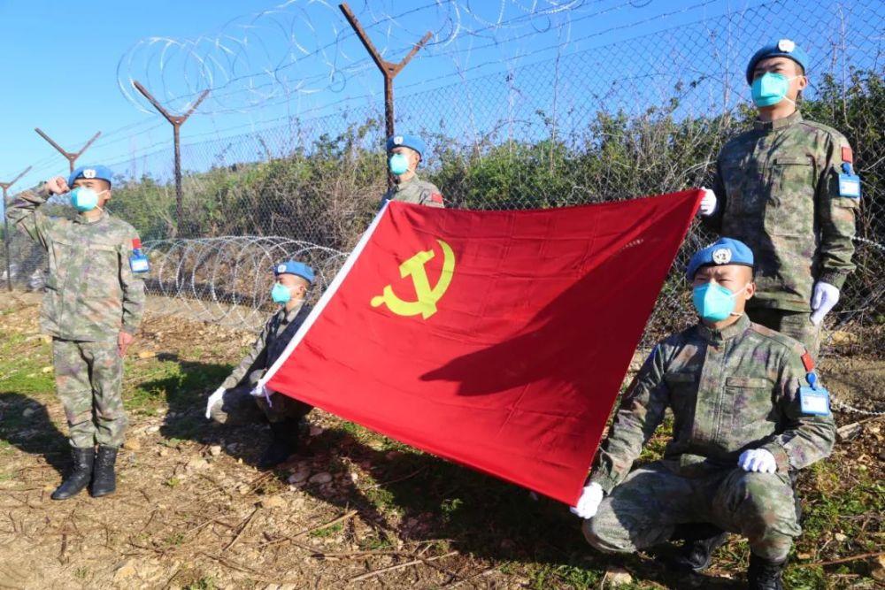 逃离空旷大街
